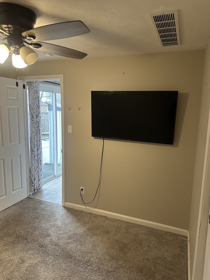 2211 Benjamin Lane Bloomington, IL 61701 - Photo 23 of 42