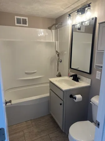 $215,000 | 2211 Benjamin Lane, Bloomington, IL 61701