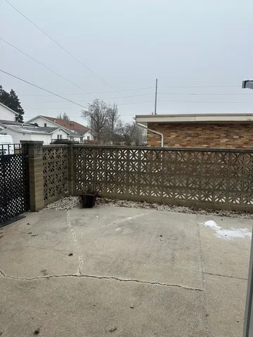 $215,000 | 2211 Benjamin Lane, Bloomington, IL 61701