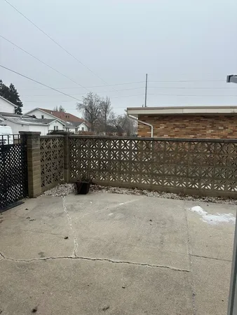 $215,000 | 2211 Benjamin Lane, Bloomington, IL 61701