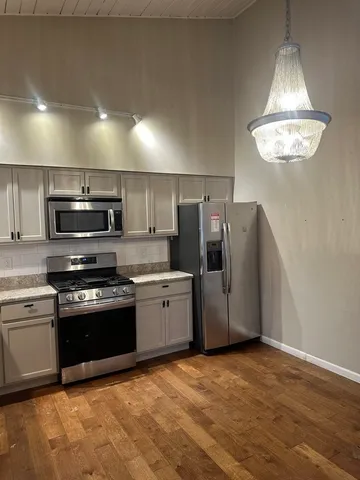 $215,000 | 2211 Benjamin Lane, Bloomington, IL 61701