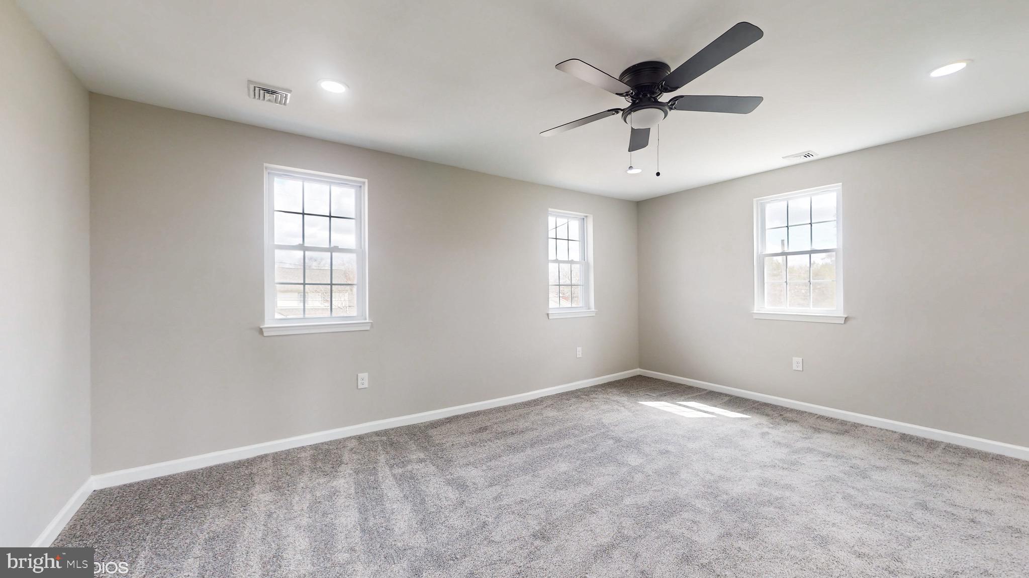 722 Fourth Avenue Croydon, PA 19021 - Photo 13 of 27 Upstairs Executive Suite