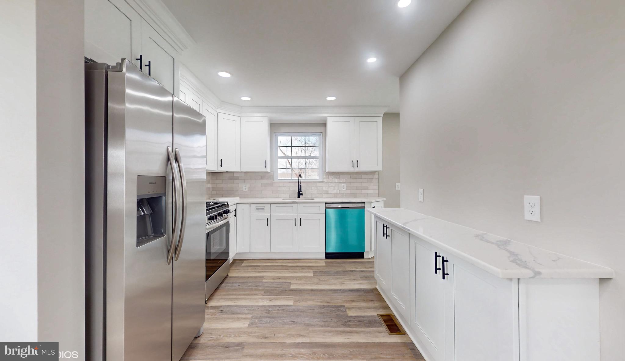 722 Fourth Avenue Croydon, PA 19021 - Photo 9 of 27 Gourmet Kitchen