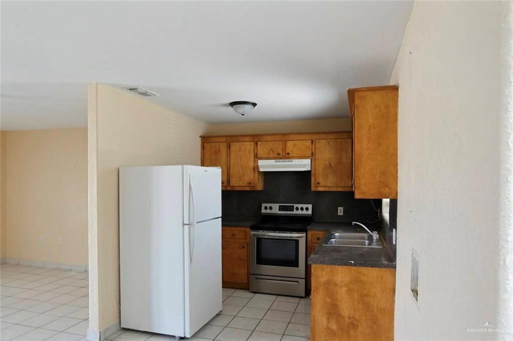 5007 East US Highway 83, Unit 24 Rio Grande City, TX 78582 - Photo 4 of 10