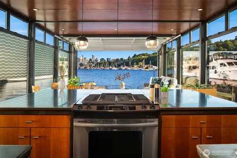 $650,000 | 1301 North Northlake Way, Seattle, WA 98103