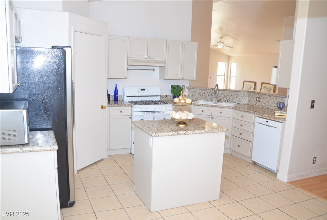 7340 Alpine Ridge Street Las Vegas, NV 89131 - Photo 4 of 36 Gallery Image 4