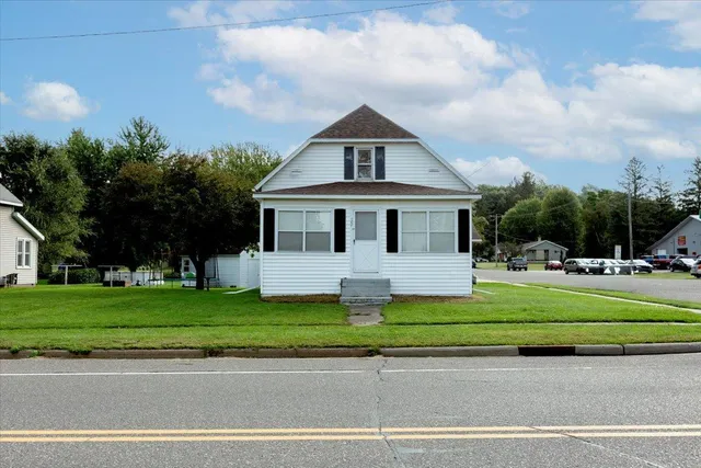 $185,900 | 100 Grover Street, Ridgeland, WI 54763