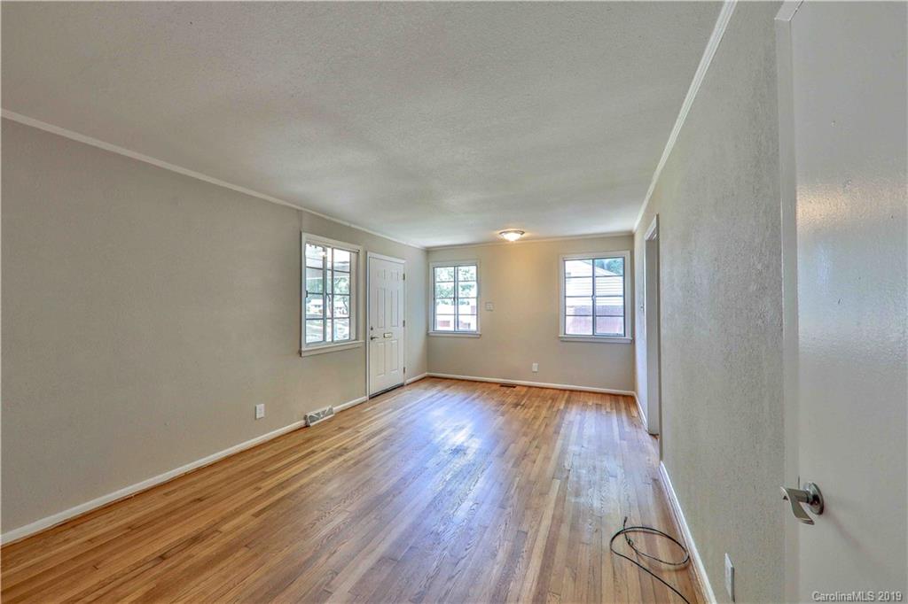 3021 Minnesota Road, Unit 3021 Charlotte, NC 28208 - Photo 5 of 18 Gallery Image 5