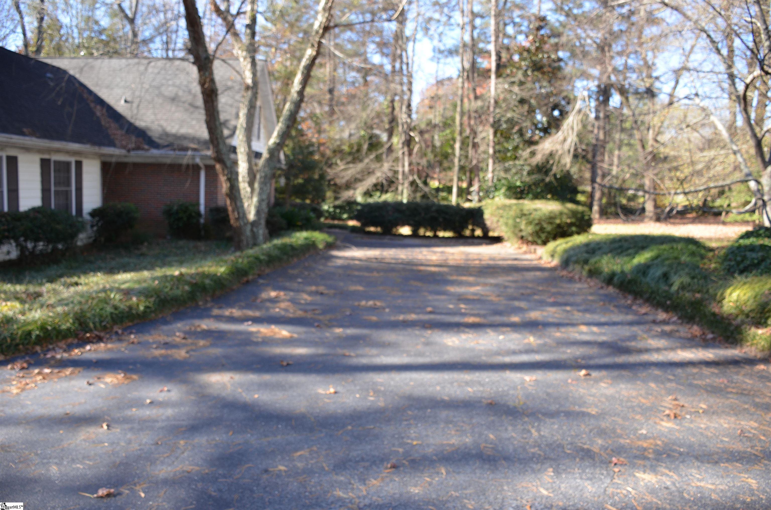 1109 Roe Ford Road Greenville, SC 29617 - Photo 7 of 11 Gallery Image 7