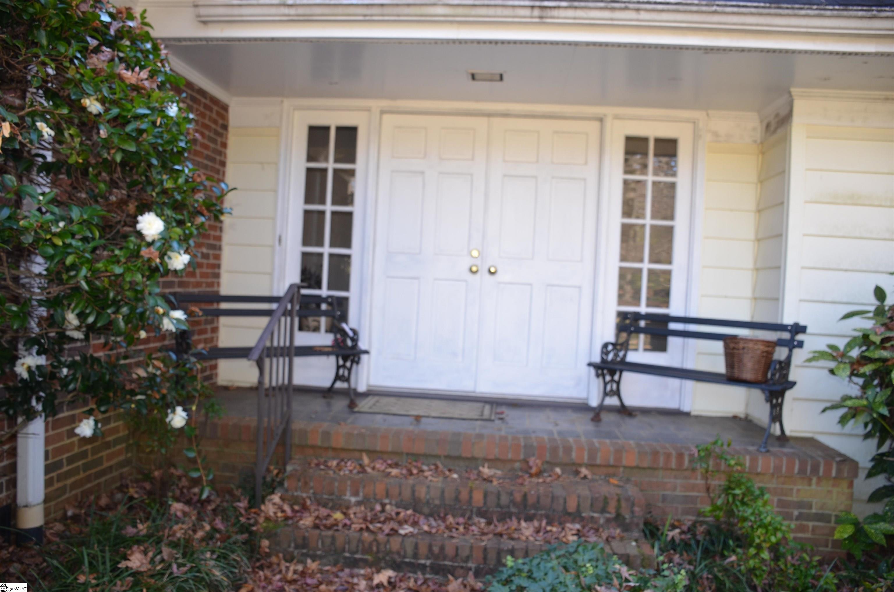 1109 Roe Ford Road Greenville, SC 29617 - Photo 8 of 11 Gallery Image 8