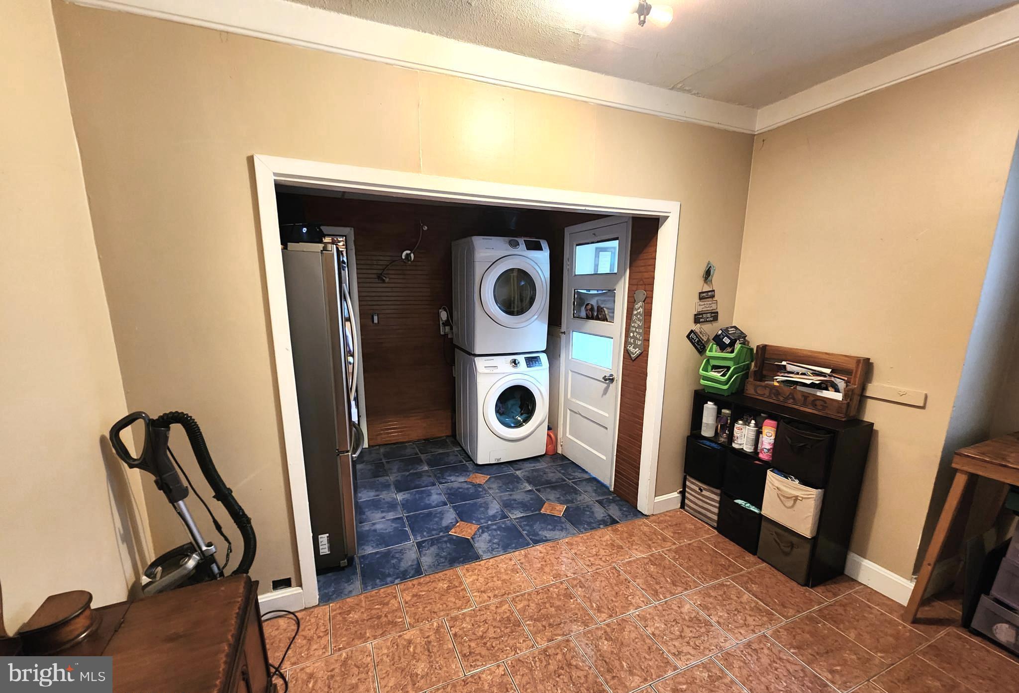 306 Middletown Road Media, PA 19063 - Photo 9 of 22 a bedroom with a bed and a mirror