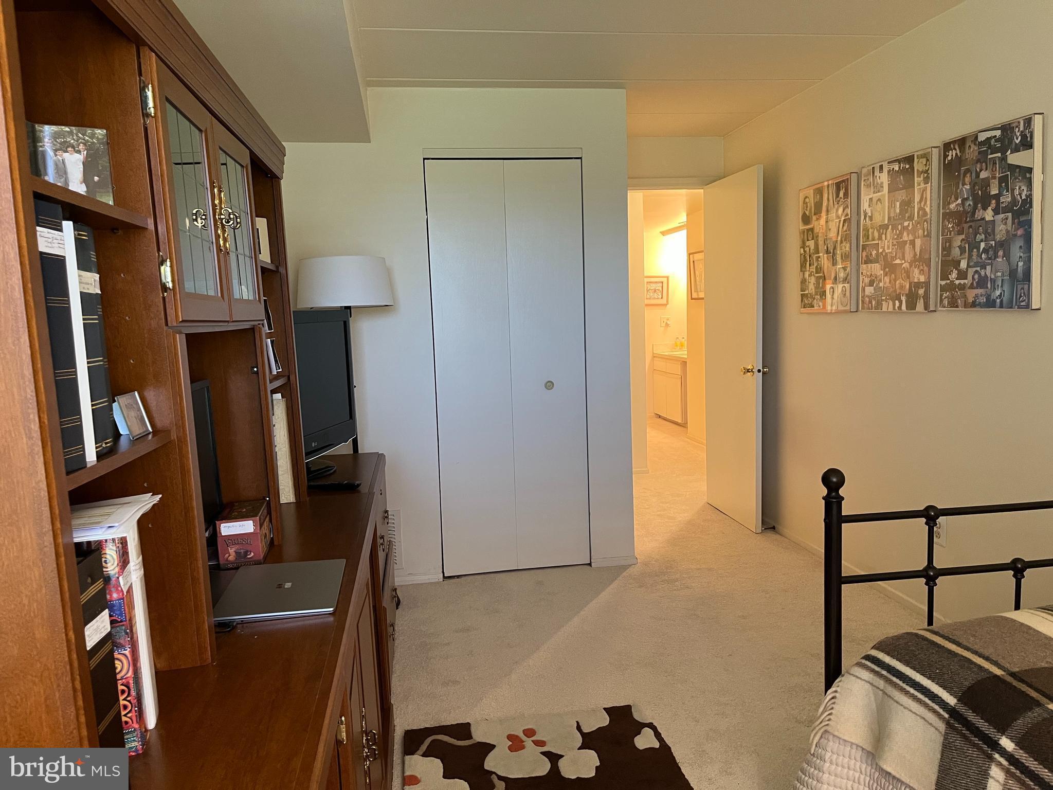 2131 Welsh Road, Unit 112 Philadelphia, PA 19115 - Photo 31 of 68 2nd Bedroom w/Double Closet