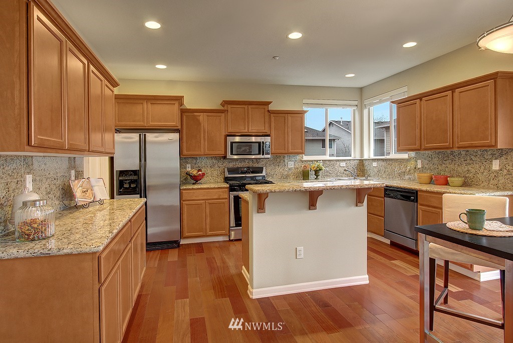 874 South 48th Street Renton, WA 98055 - Photo 7 of 18