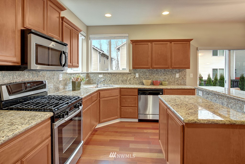 874 South 48th Street Renton, WA 98055 - Photo 8 of 18