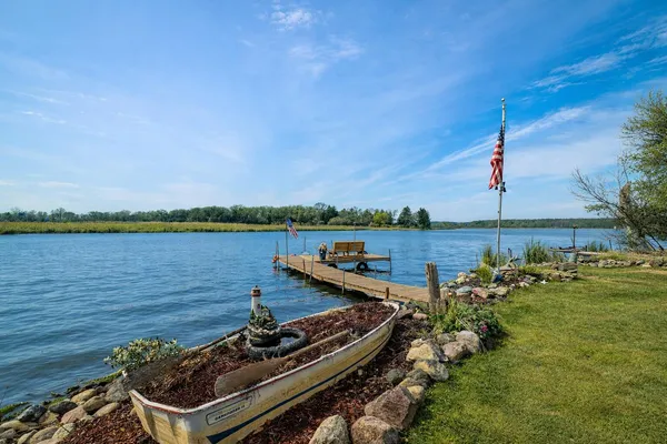 $549,900 | 8508 Fox River Road, Waterford, WI 53185