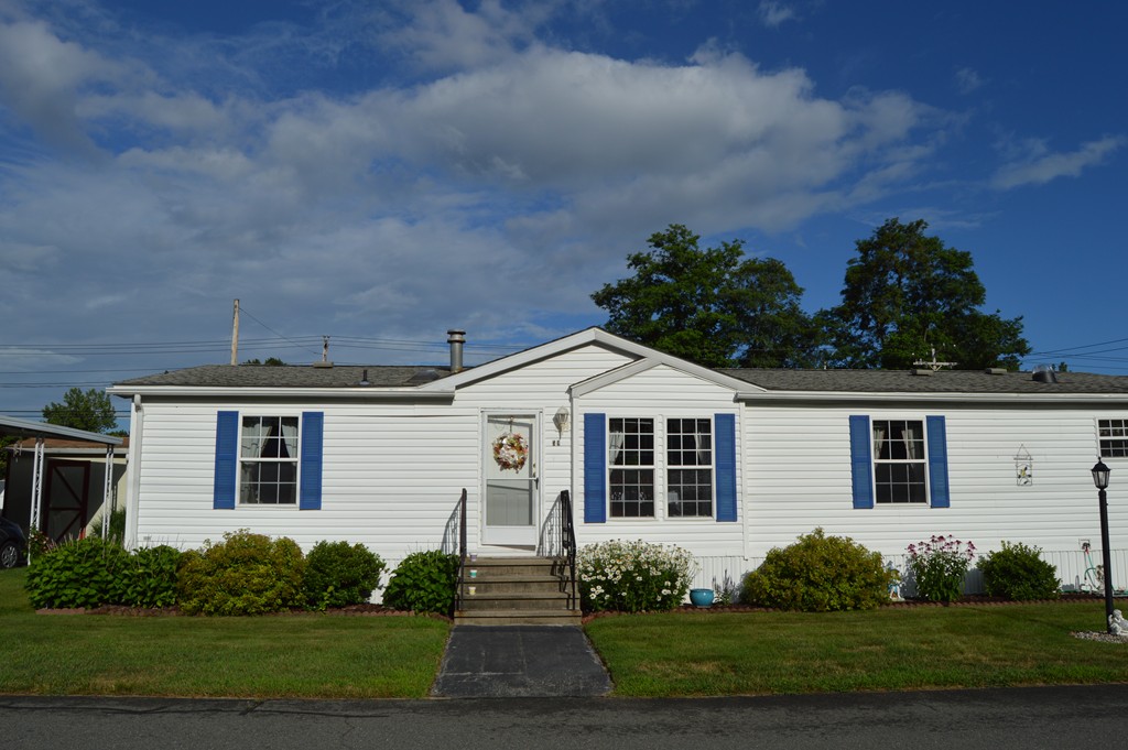 59 Somerset Road Chicopee, MA 01020 - Photo 1 of 25 Gallery Image 1
