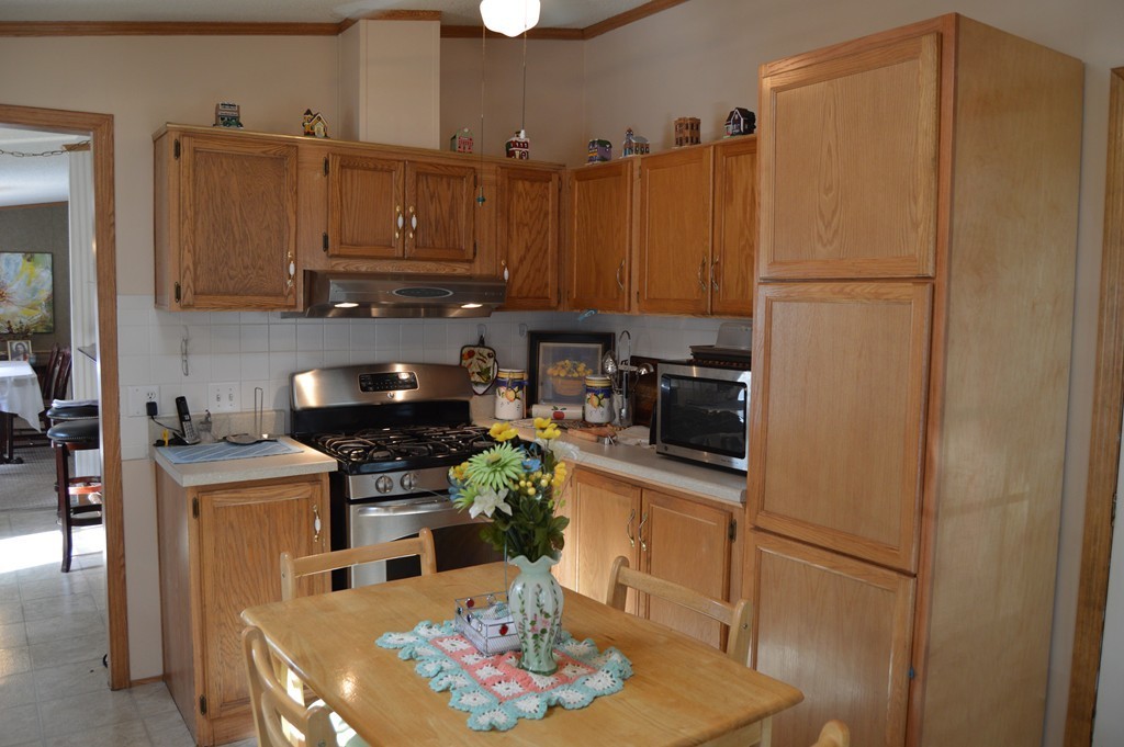 59 Somerset Road Chicopee, MA 01020 - Photo 12 of 25 Gallery Image 12
