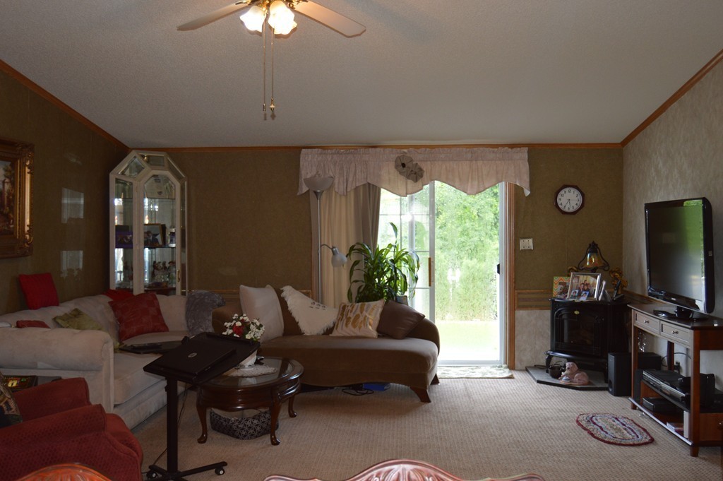 59 Somerset Road Chicopee, MA 01020 - Photo 15 of 25 Gallery Image 15