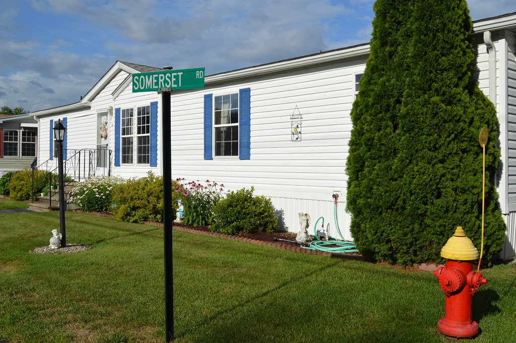 59 Somerset Road Chicopee, MA 01020 - Photo 3 of 25 Gallery Image 3