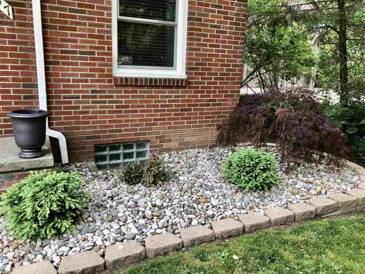 237 North Fremont Street Romeo, MI 48065 - Photo 3 of 30 50013404-2.JPG