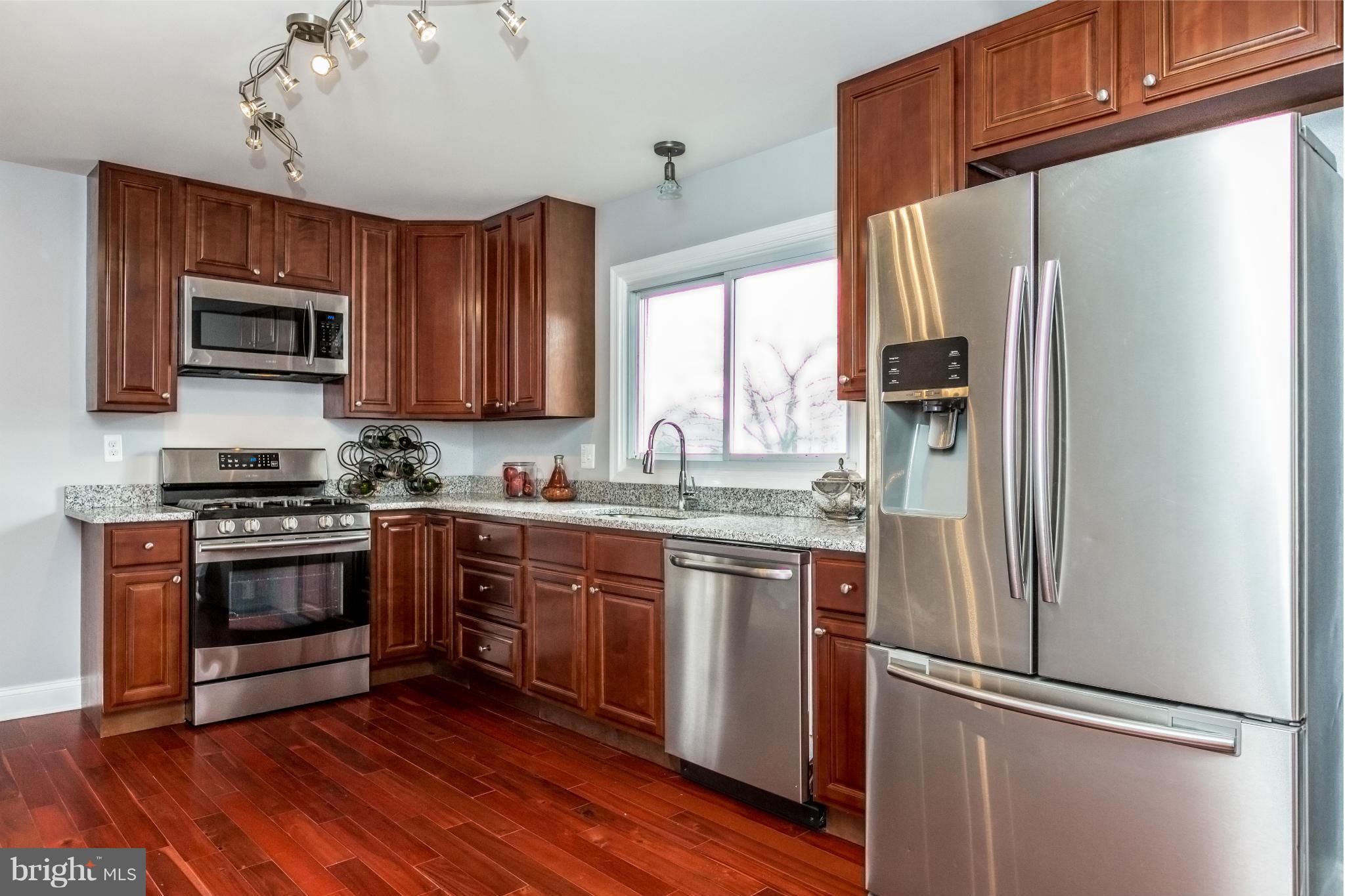 8312 Tinsley Road Baltimore, MD 21244 - Photo 3 of 30 Kitchen