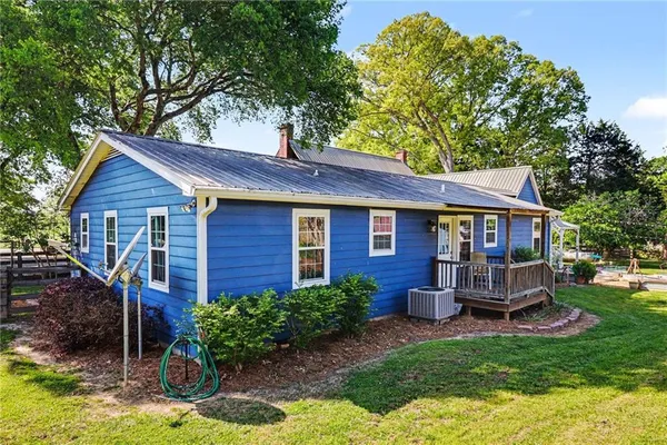 $700,000 | 197 Hills Creek Road, Taylorsville, GA 30178