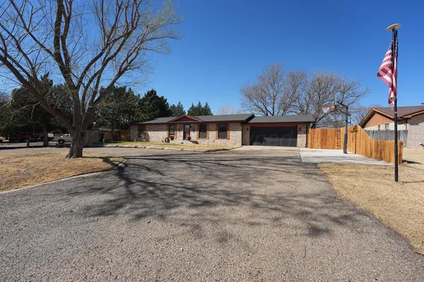 $298,900 | 210 Jose Poco, Fritch, TX 79036