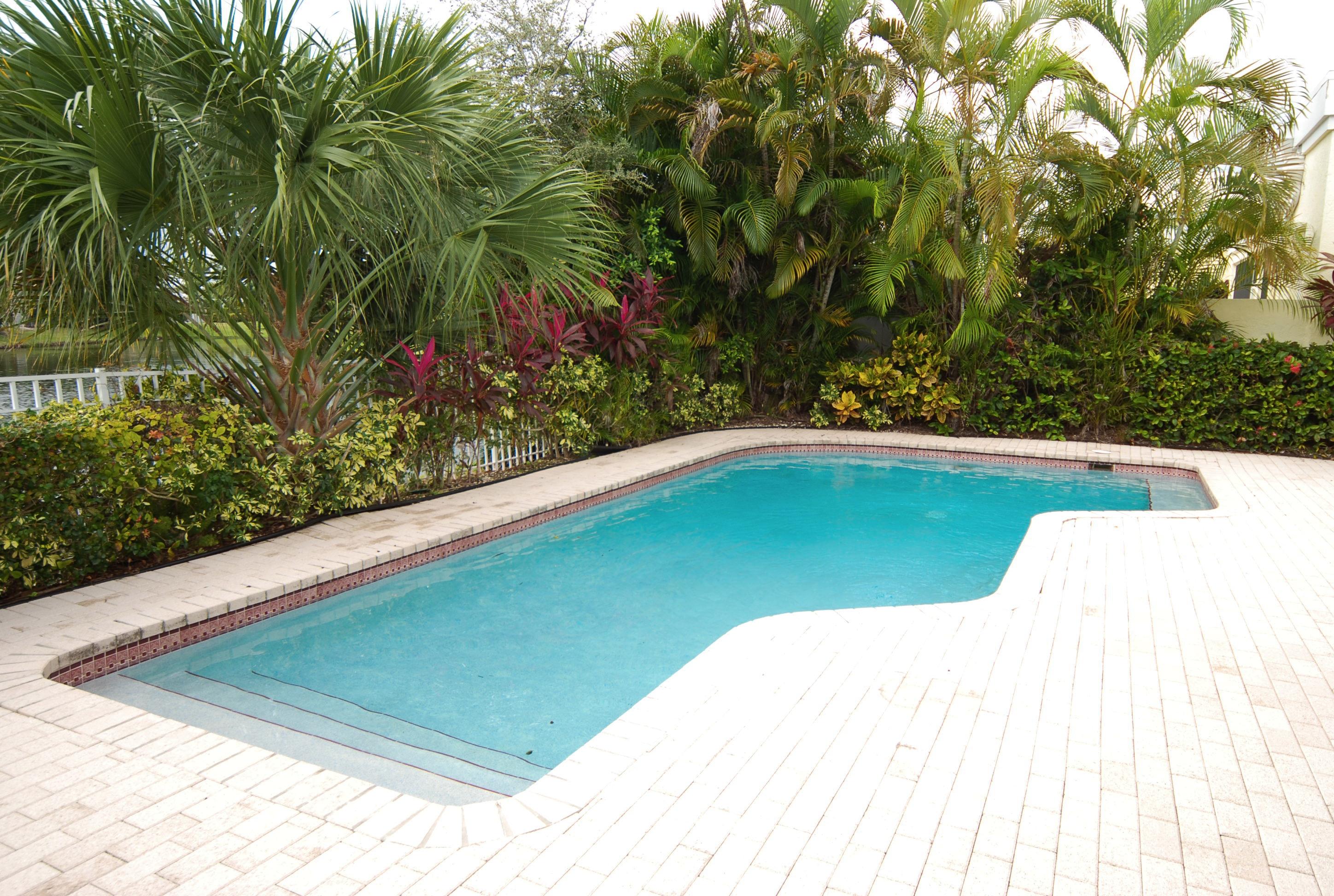 5310 Ascot Bend Boca Raton, FL 33496 - Photo 4 of 22 DSC_0077