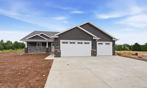 $599,900 | W7097 Jaclyn Lane, Greenville, WI 54942