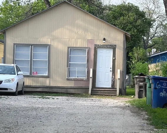 $905 | 403 Terrell Avenue, Unit 5, San Antonio, TX 78214