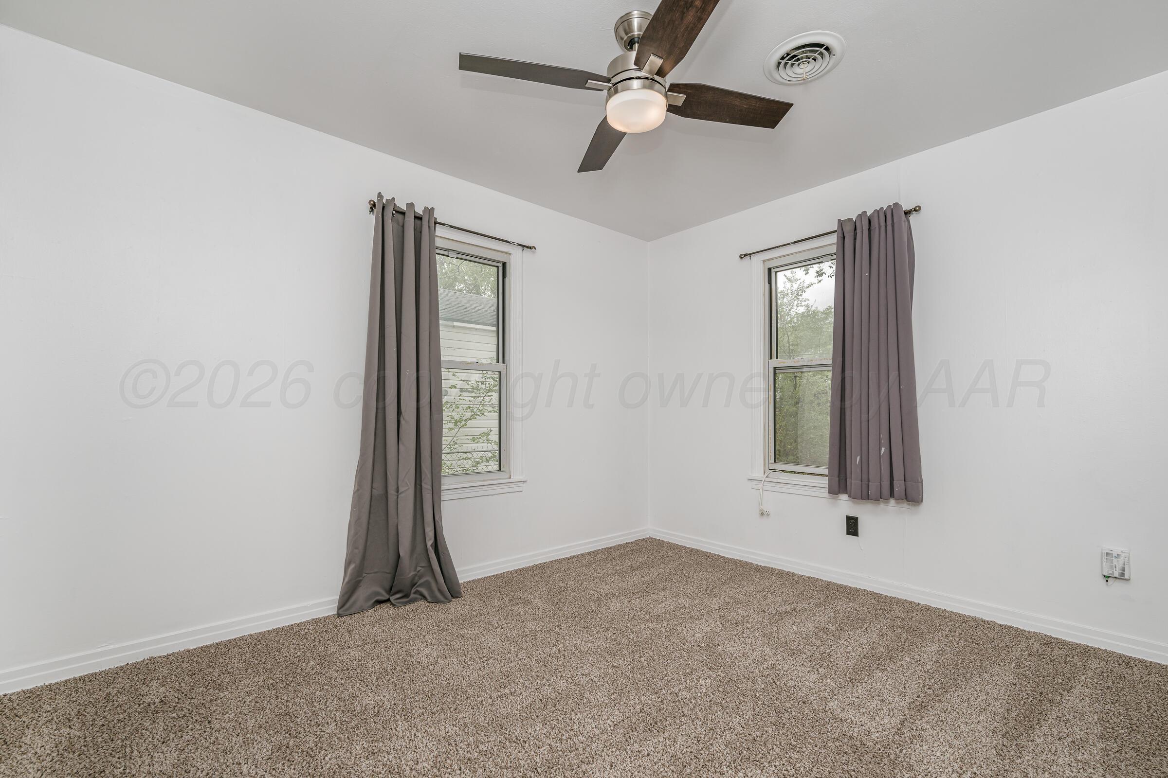 4114 South Travis Street Amarillo, TX 79110 - Photo 13 of 18 4114 S Travis St 16