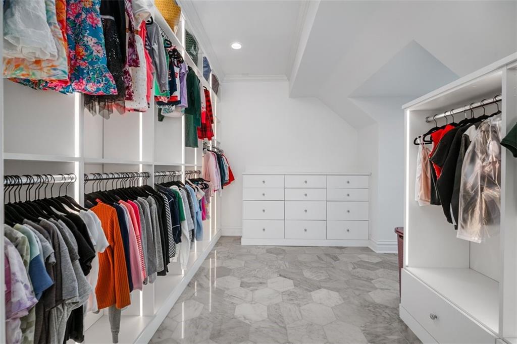 125 Justabout Road Venetia, PA 15367 - Photo 25 of 50 Walk in Closet in Bedroom #2