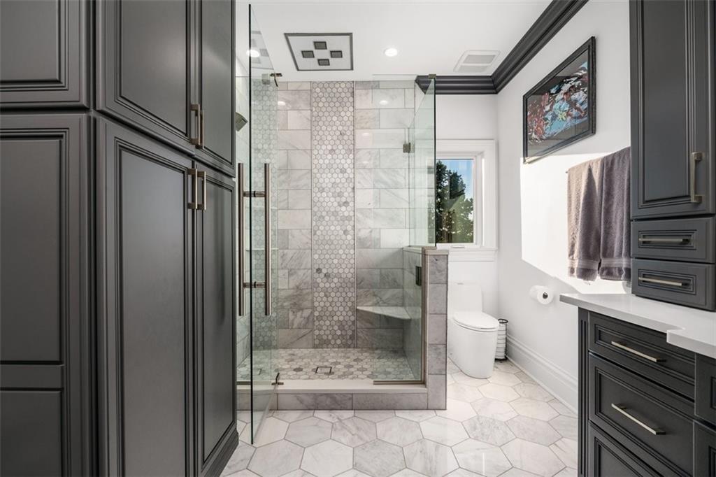 125 Justabout Road Venetia, PA 15367 - Photo 28 of 50 Private bath attached to bedroom #3