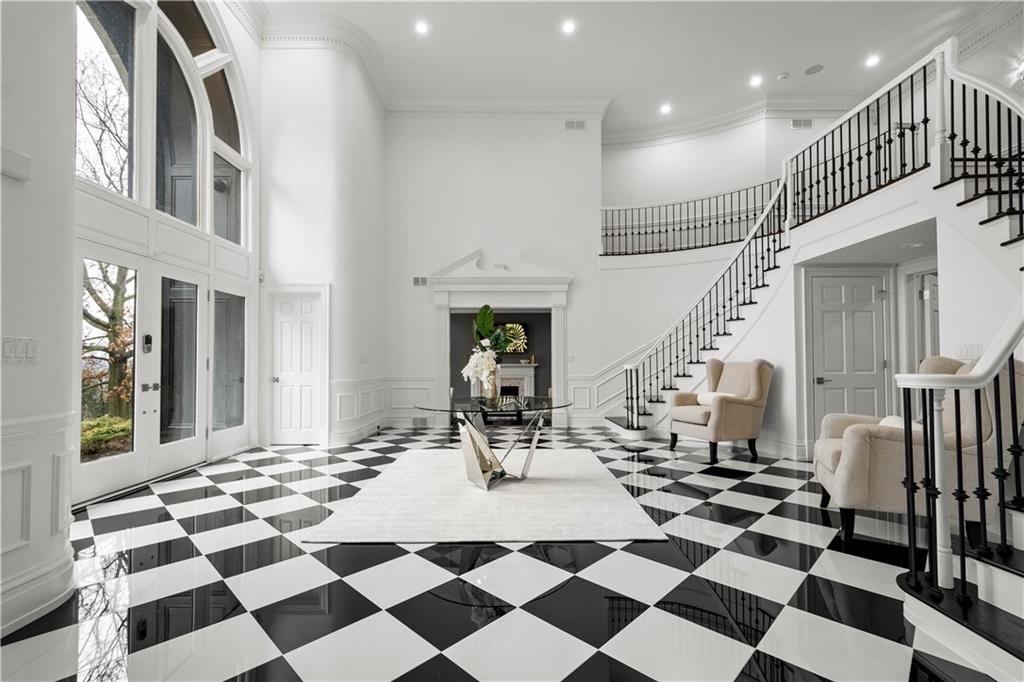 125 Justabout Road Venetia, PA 15367 - Photo 4 of 50 Impressive Foyer with soaring ceilings