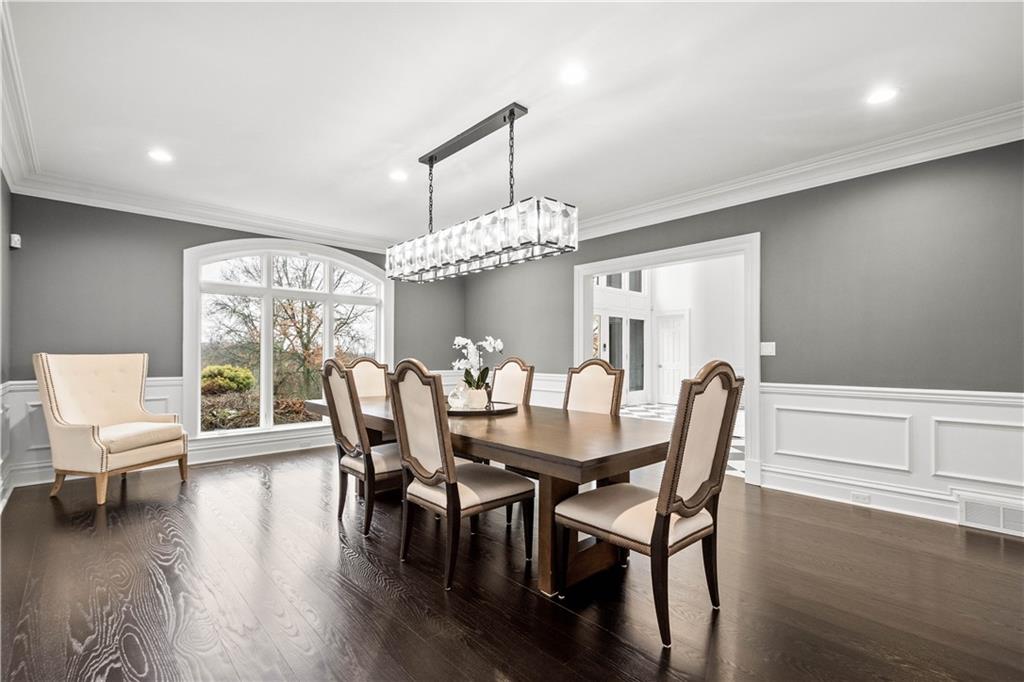 125 Justabout Road Venetia, PA 15367 - Photo 5 of 50 Extensive custom millwork.