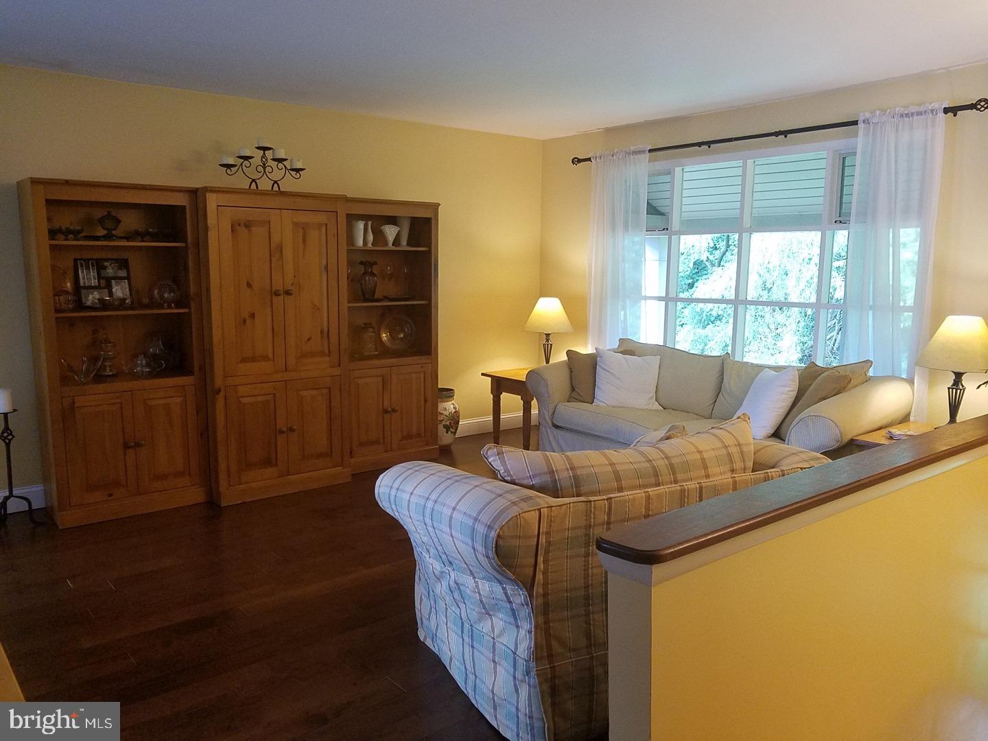 19 Waln Road Chesterfield, NJ 08515 - Photo 12 of 30 Living Room