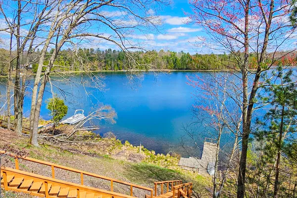 $600,000 | 11550 North Hilltop Drive, Irons, MI 49644