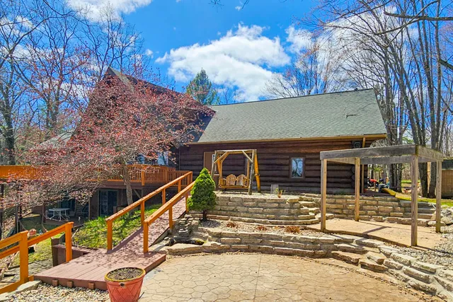 $640,000 | 11550 North Hilltop Drive, Irons, MI 49644