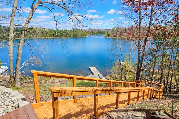 $600,000 | 11550 North Hilltop Drive, Irons, MI 49644