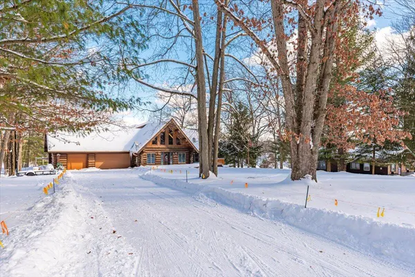 $600,000 | 11550 North Hilltop Drive, Irons, MI 49644