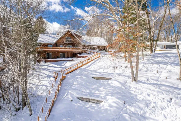 $600,000 | 11550 North Hilltop Drive, Irons, MI 49644