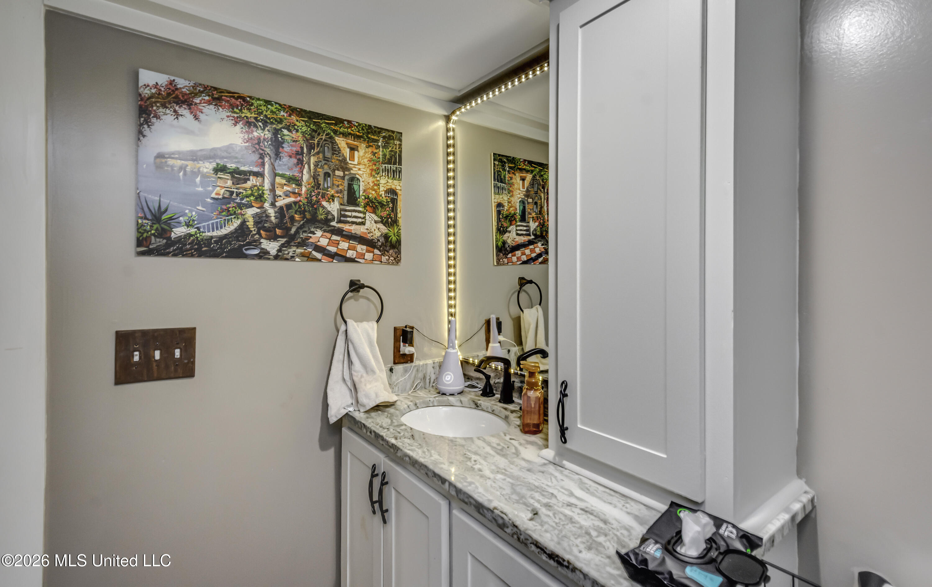 214 B Parks Road Jackson, MS 39212 - Photo 18 of 47 bathroom