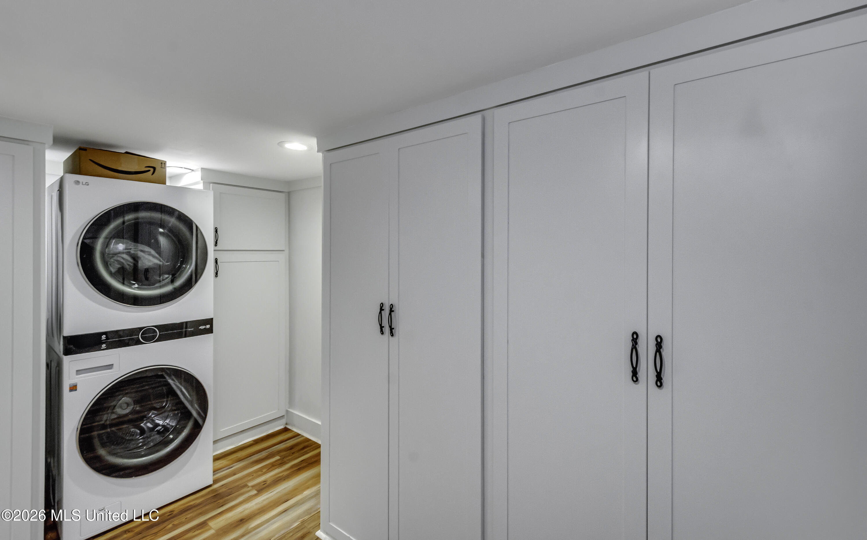 214 B Parks Road Jackson, MS 39212 - Photo 22 of 47 Laundry/closets