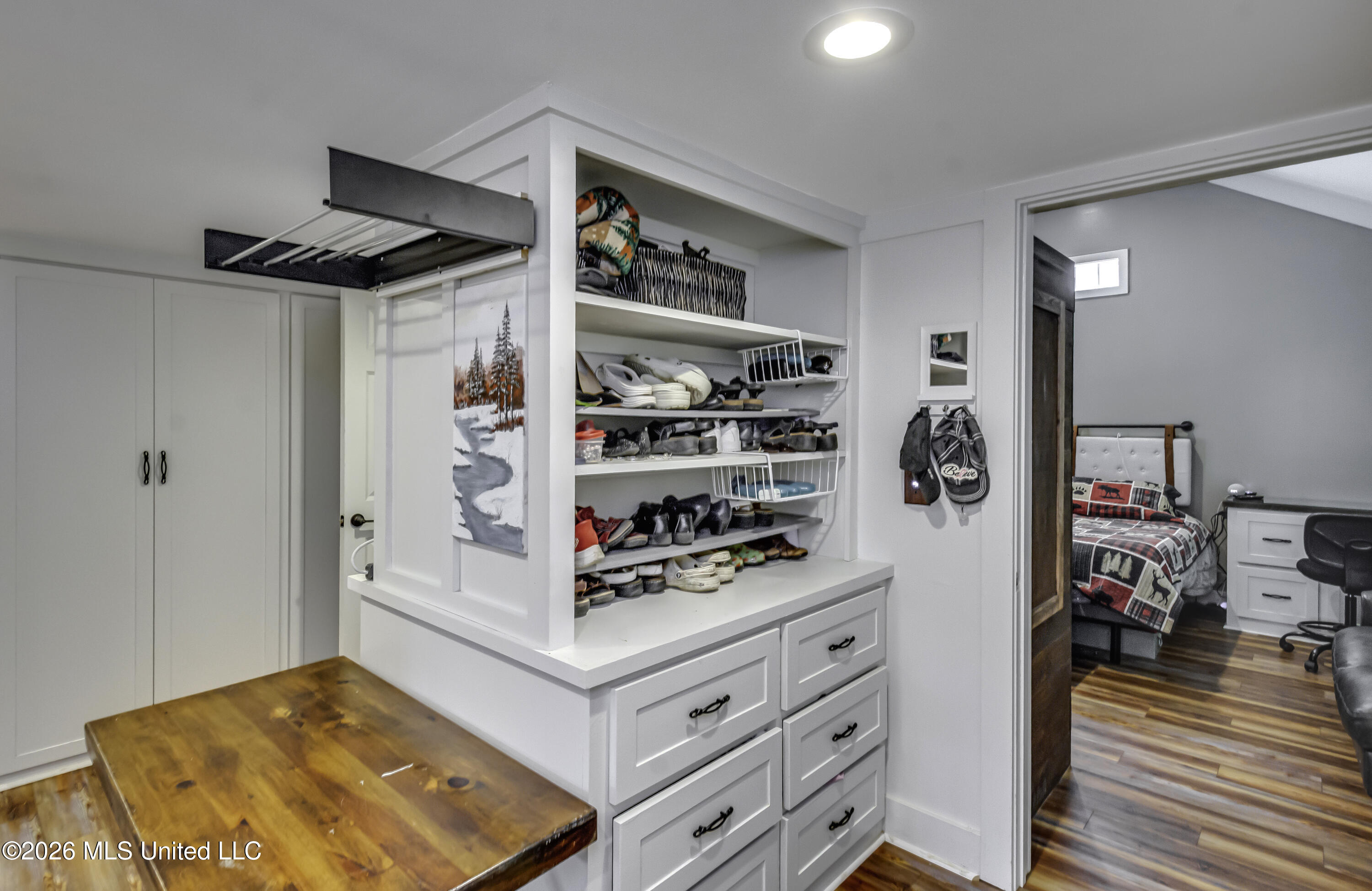 214 B Parks Road Jackson, MS 39212 - Photo 23 of 47 Closet area