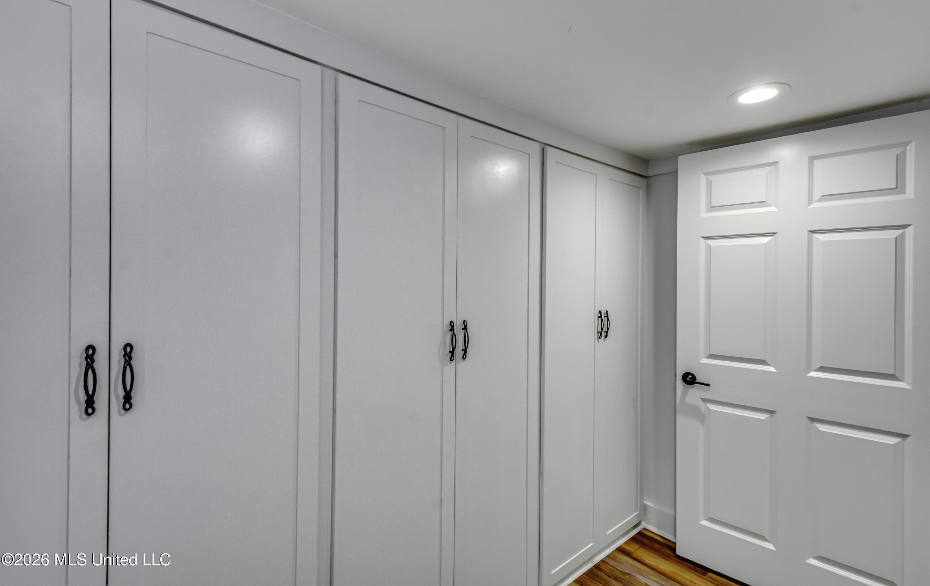 214 B Parks Road Jackson, MS 39212 - Photo 24 of 47 closets