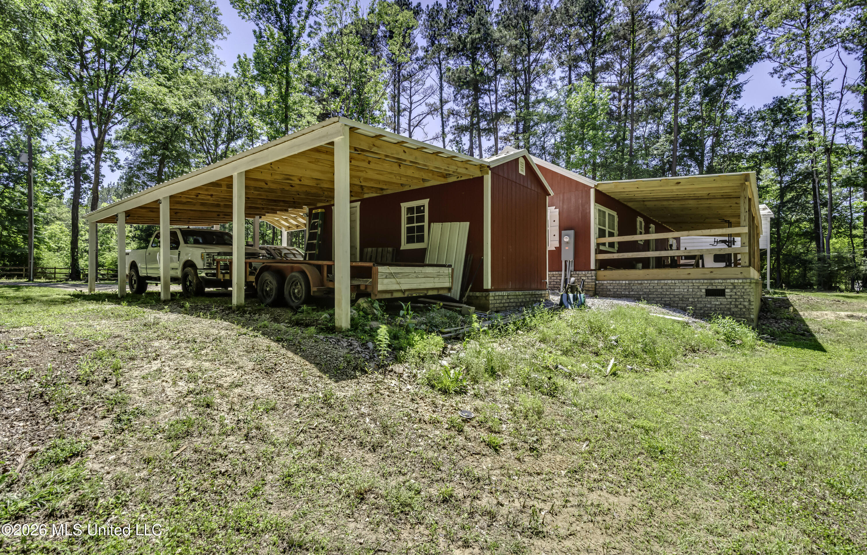 214 B Parks Road Jackson, MS 39212 - Photo 33 of 47 Back porch
