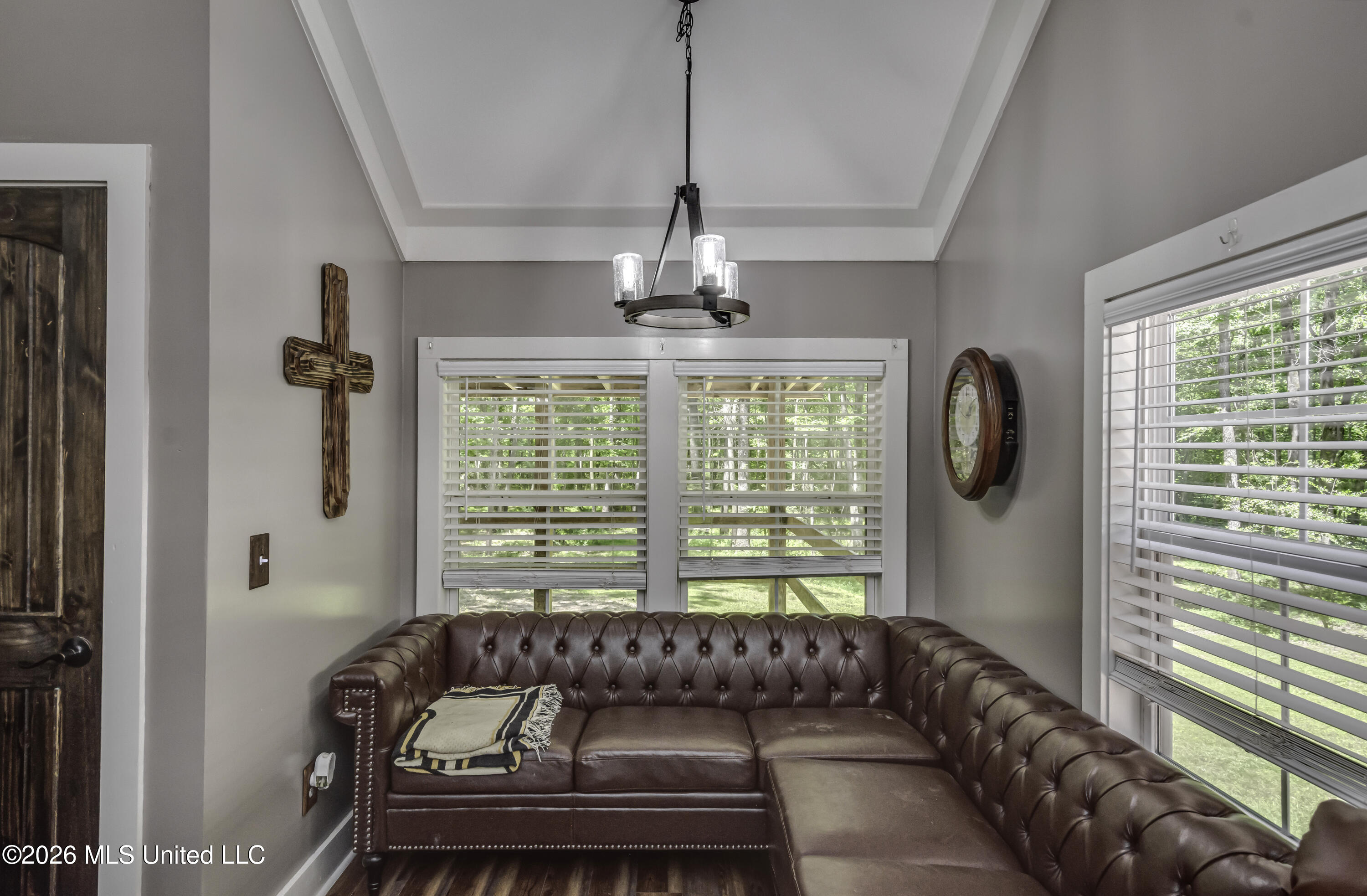 214 B Parks Road Jackson, MS 39212 - Photo 9 of 47 Family room