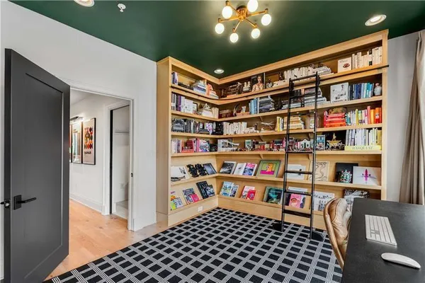 $10,000 | 661 Auburn Avenue Northeast, Unit 16, Atlanta, GA 30312