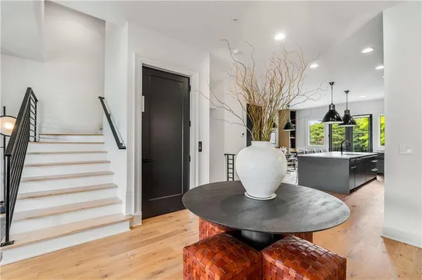 $10,000 | 661 Auburn Avenue Northeast, Unit 16, Atlanta, GA 30312