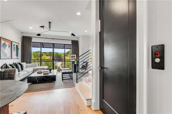 $10,000 | 661 Auburn Avenue Northeast, Unit 16, Atlanta, GA 30312